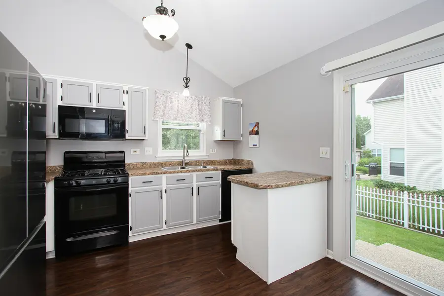 2290 Applewood Lane, Woodstock, IL 60098 - #3