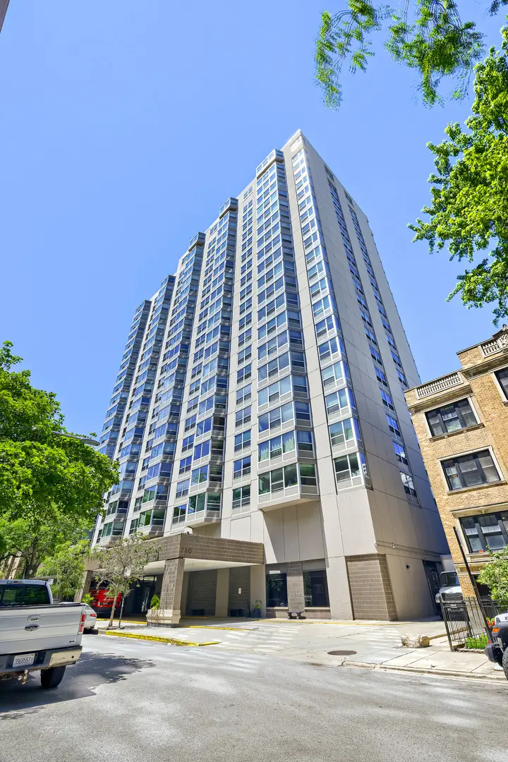 720 W Gordon Terrace #3R, Chicago, IL 60613 - #2
