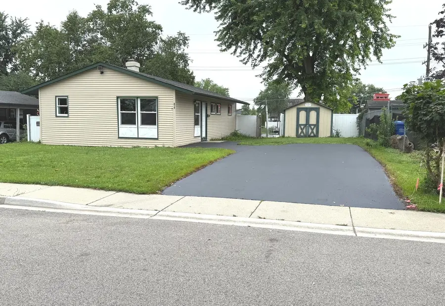 213 Butte Lane, Carpentersville, IL 60110 - #2