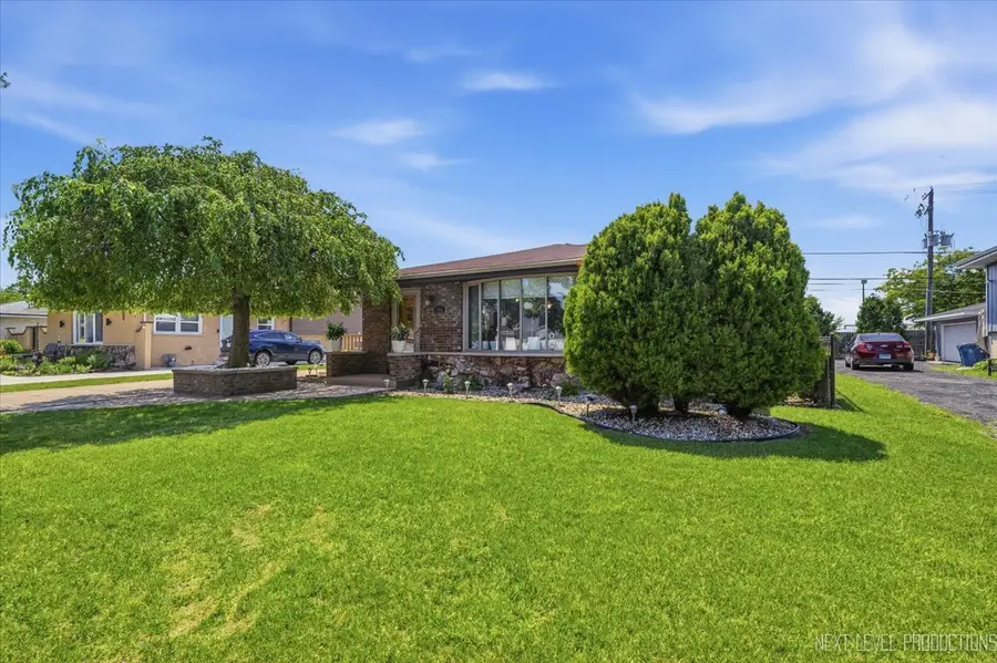 754 N Michigan Street, Elmhurst, IL 60126 - #3