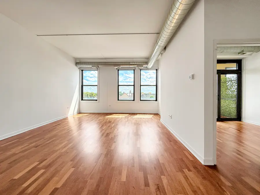 4015 N Milwaukee Avenue #410, Chicago, IL 60641 - #3