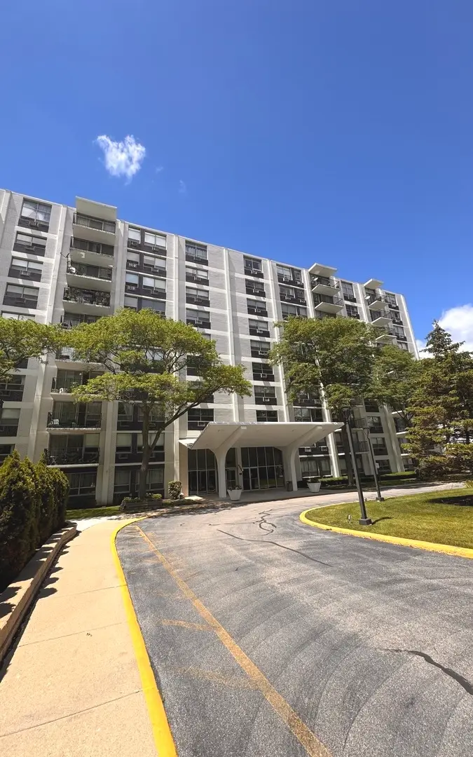9009 Golf Road #2G, Des Plaines, IL 60016 - #2