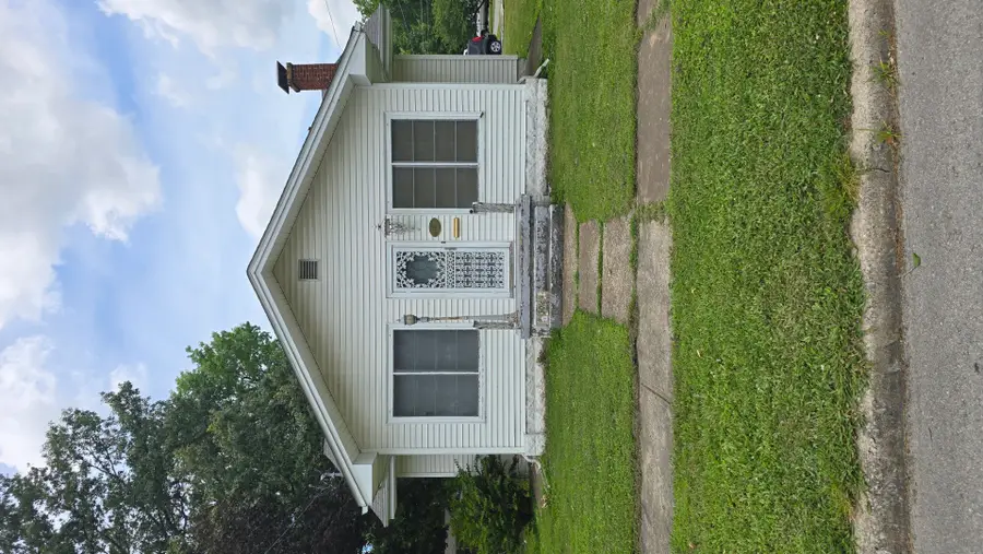 602 S Vicksburg Street, Marion, IL 62959 - #3