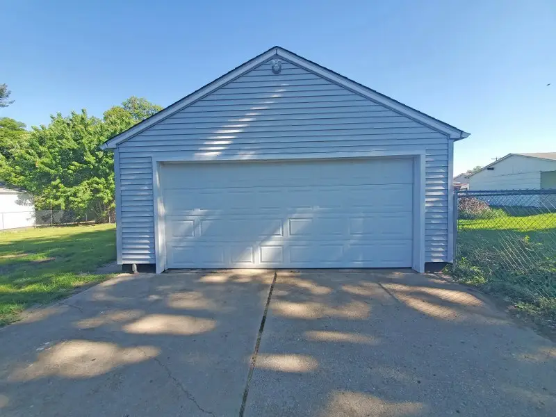 1611 36th Avenue, East Moline, IL 61244 - #3