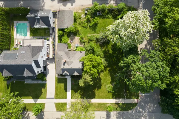 41 S Stough Street, Hinsdale, IL 60521