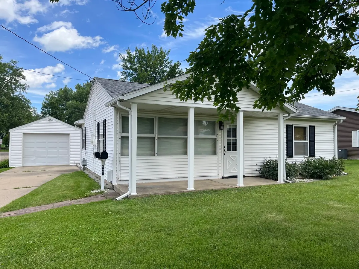 526 Edwards Street, Kewanee, IL 61443 - #1