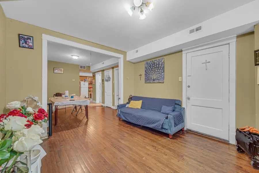 3854 W Diversey Avenue, Chicago, IL 60647 - #3