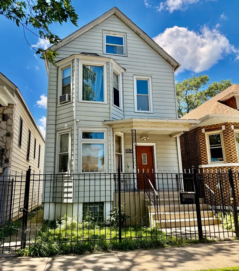 8410 S Burnham Avenue, Chicago, IL 60617 - #1