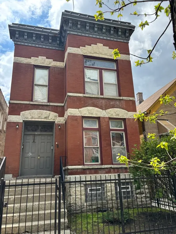 3027 W Flournoy Street, Chicago, IL 60612