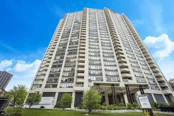 3930 N Pine Grove Avenue #1405, Chicago, IL 60613