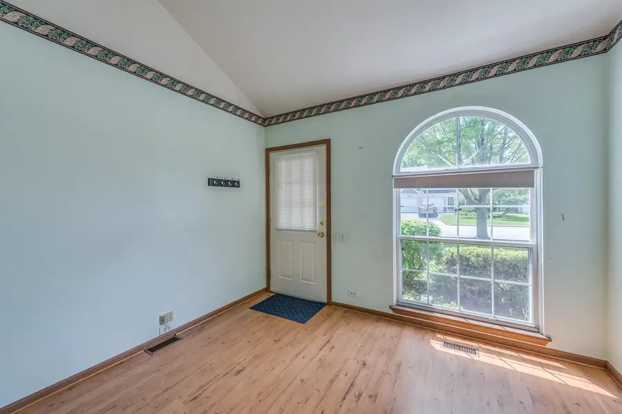 2016 Muirfield Circle, Elgin, IL 60123 - #2