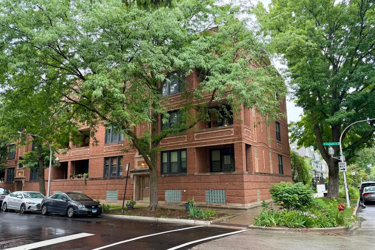3102 W Cullom Avenue #3, Chicago, IL 60618 - #1