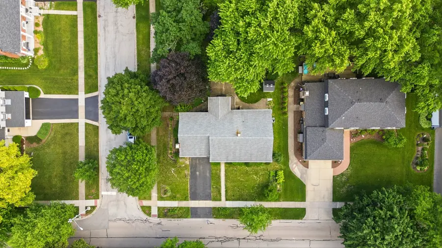 933 W Gilbert Avenue, Palatine, IL 60067 - #2