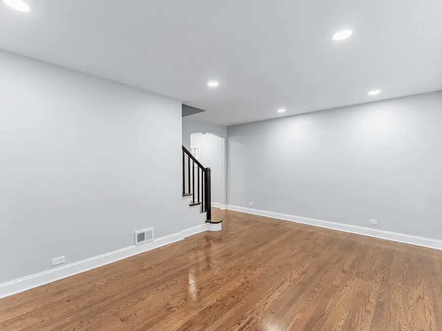 8252 S Calumet Avenue, Chicago, IL 60619 - #3
