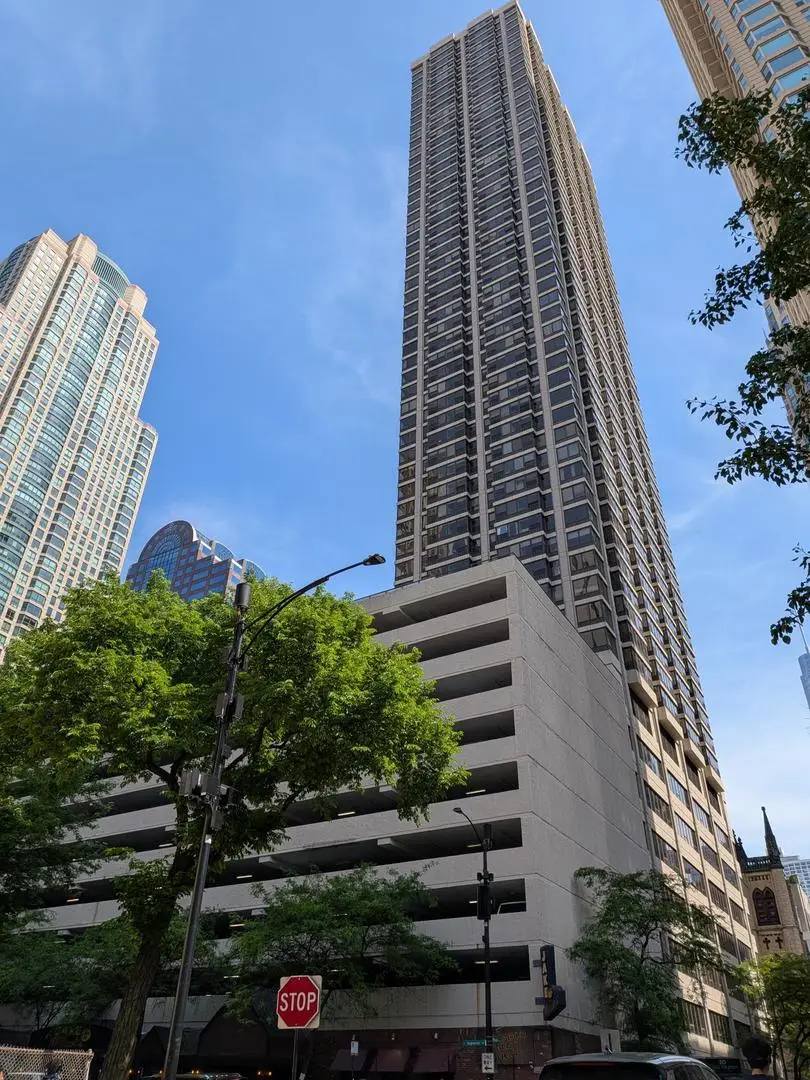 30 E Huron Street #4006, Chicago, IL 60611 - #1