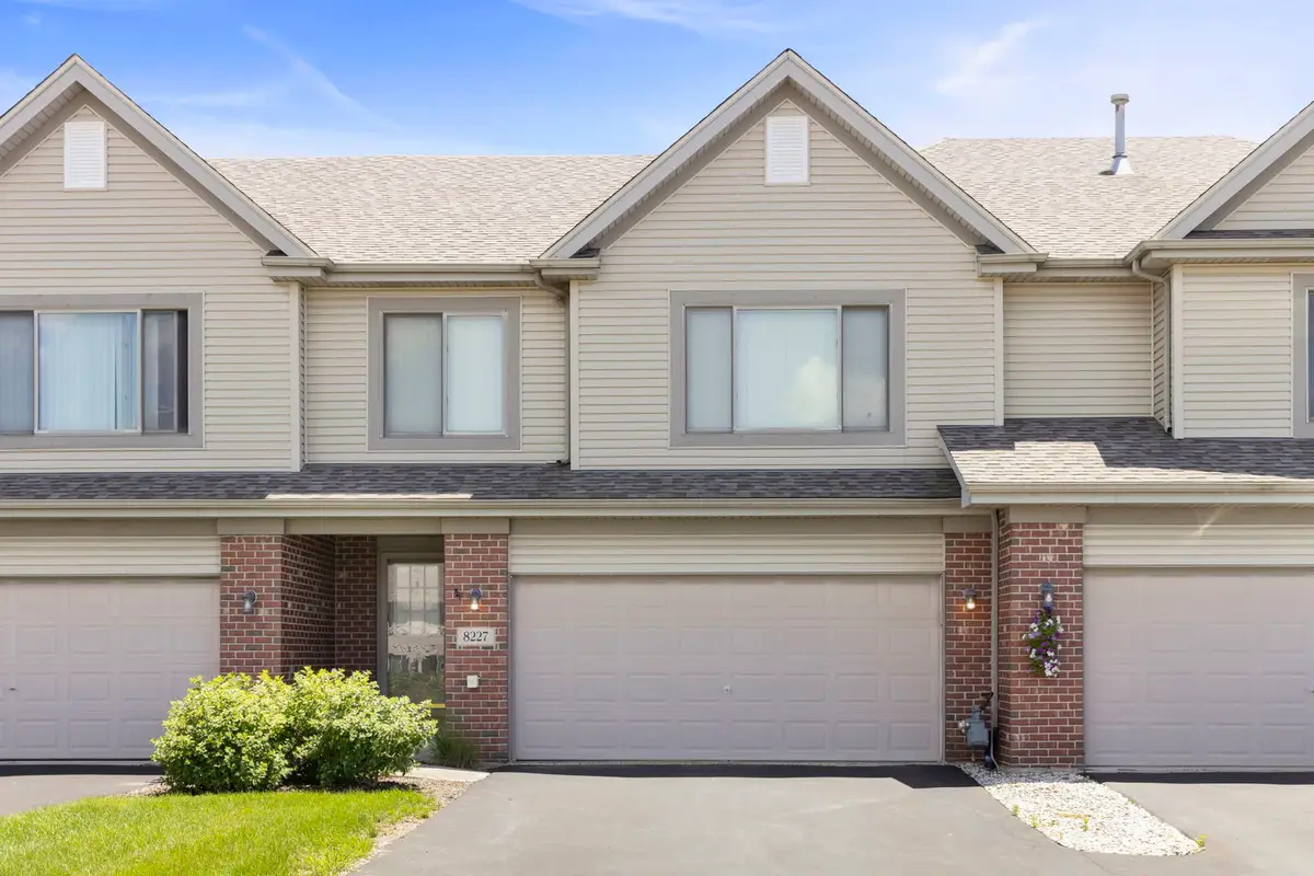 8227 Auburn Lane, Frankfort, IL 60423 - #1