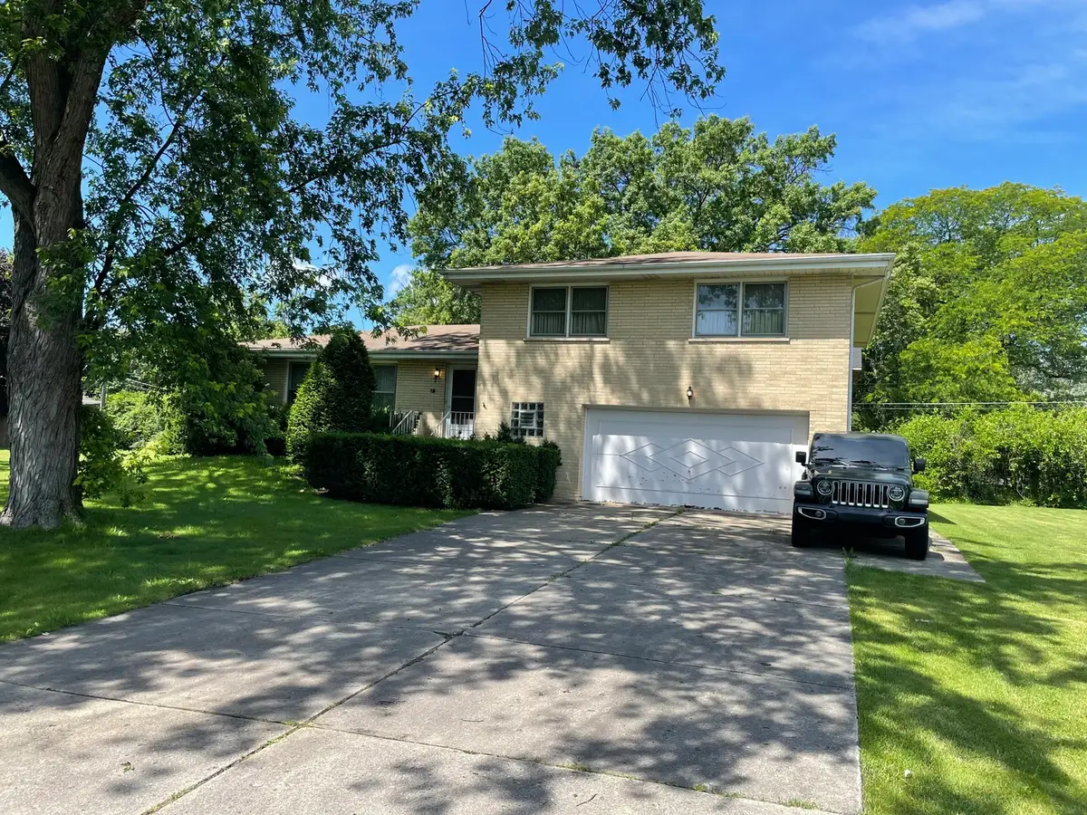 10 E Leon Lane, Prospect Heights, IL 60070 - #1
