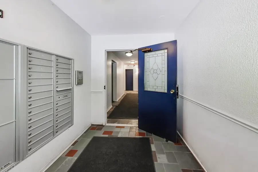 222 Washington Boulevard #305, Oak Park, IL 60302 - #3