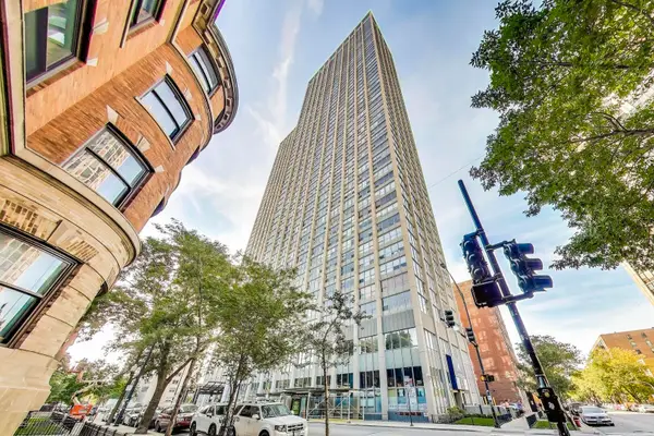 655 W Irving Park Road #3117, Chicago, IL 60613