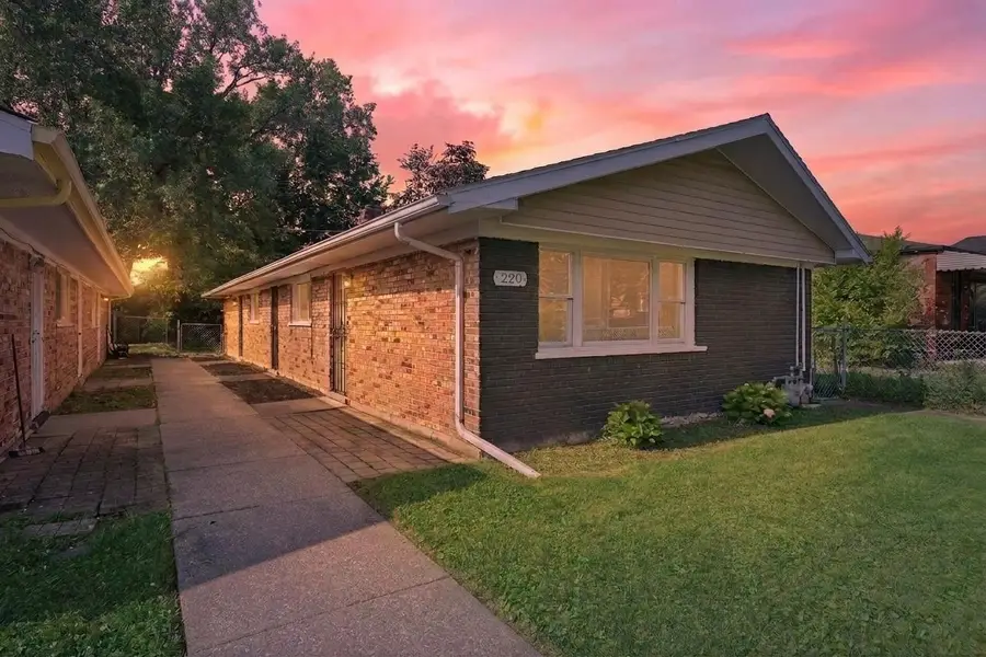 220 W 155th Street, Harvey, IL 60426 - #2