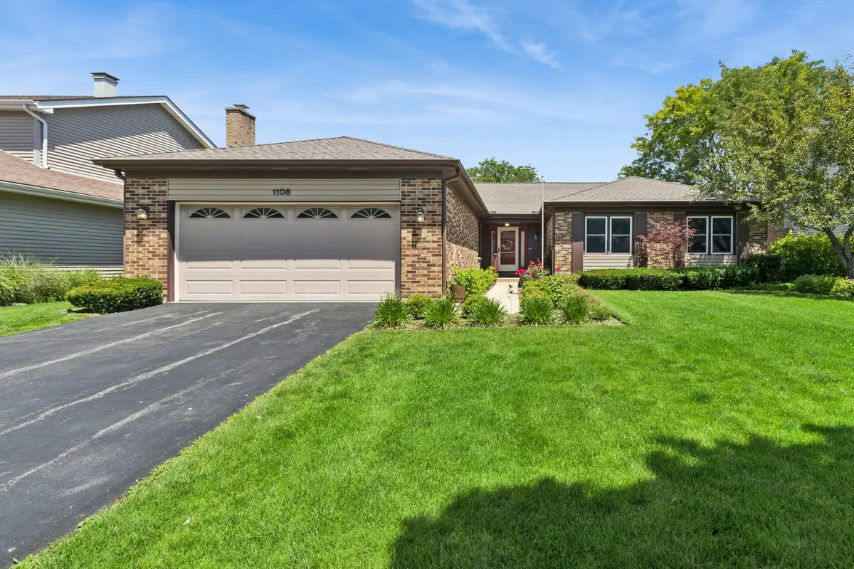 1108 E Oxford Lane, Arlington Heights, IL 60004 - #1