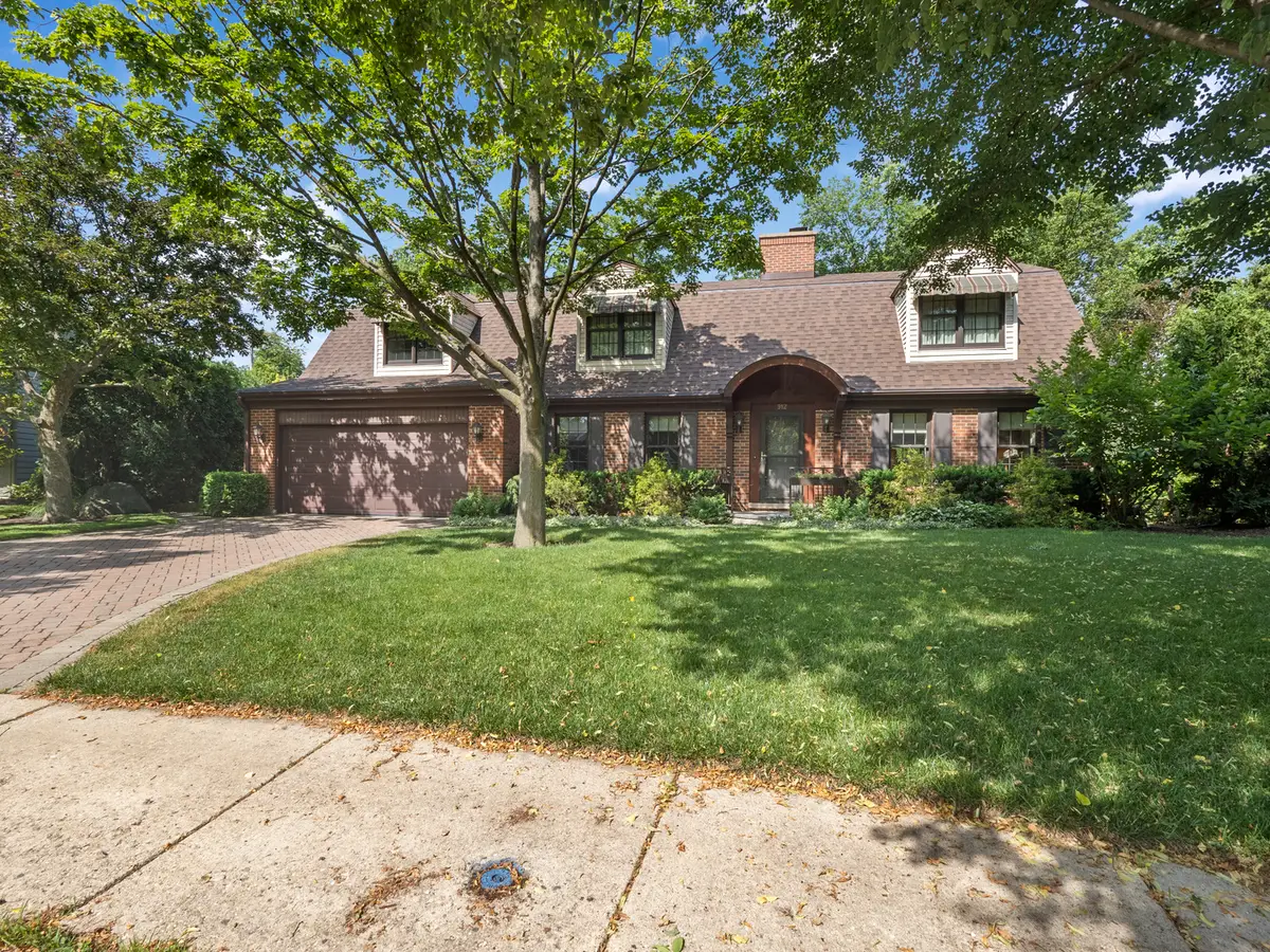 912 Burnham Court, Glenview, IL 60025 - #1