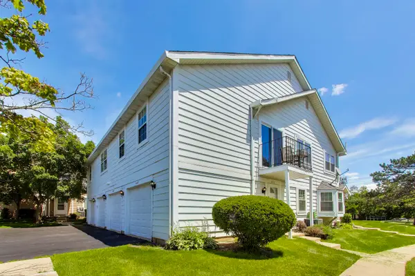 447 N Cambridge Drive #447, Palatine, IL 60067