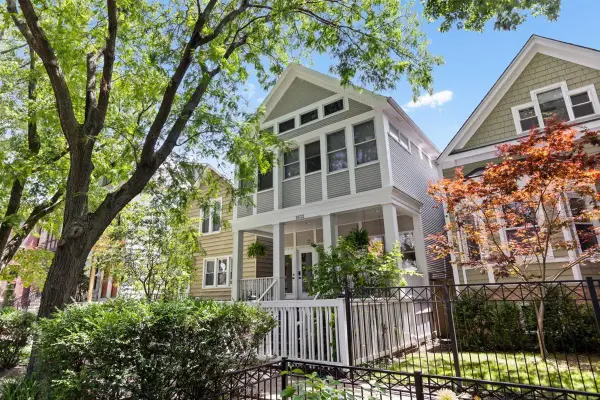 1933 W School Street, Chicago, IL 60657