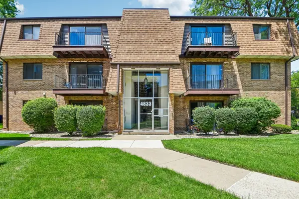 4833 W 109th Street #201, Oak Lawn, IL 60453