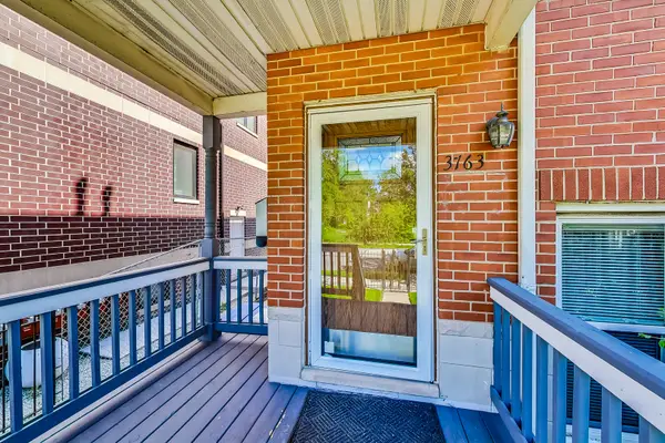 3761 S Lake Park Avenue, Chicago, IL 60653
