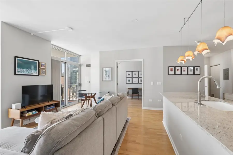 330 W Grand Avenue #1707, Chicago, IL 60654 - #3