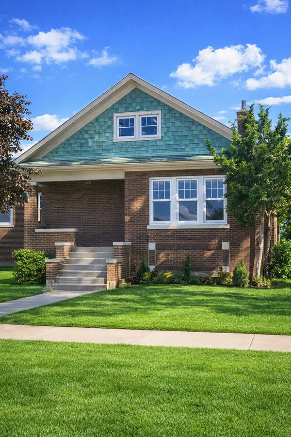 1911 S 11th Avenue, Maywood, IL 60153
