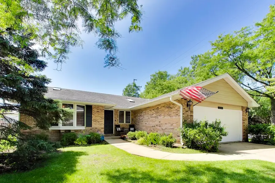 1002 S Haddow Avenue, Arlington Heights, IL 60005 - #2