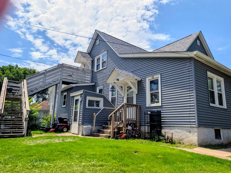 207 S Pine Street, Davenport, IA 52802 - #2