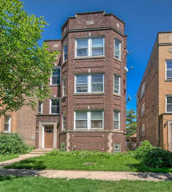 8221 Knox Avenue, Skokie, IL 60076