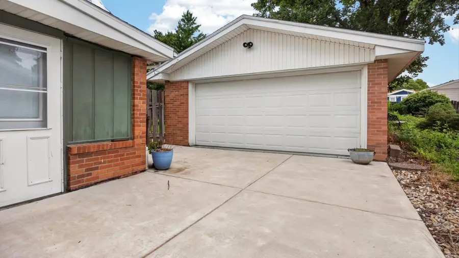 308 E Oak Street, Downs, IL 61736 - #2