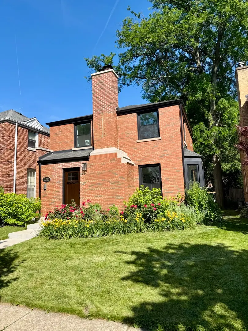 6217 N Leona Avenue, Chicago, IL 60646 - #1