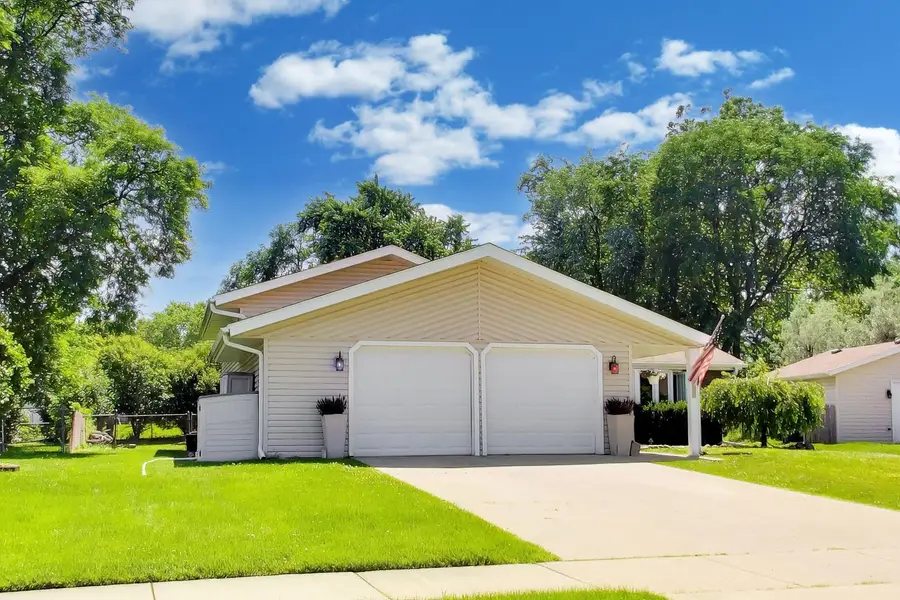 1113 W Weathersfield Way, Schaumburg, IL 60193 - #3