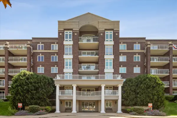 7051 W Touhy Avenue #604, Niles, IL 60714