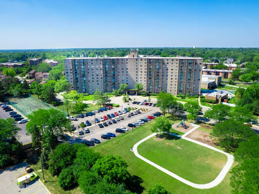 6340 Americana Drive #310, Willowbrook, IL 60527 - #3