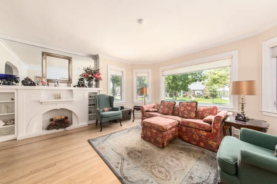 1605 S Fairview Avenue, Park Ridge, IL 60068 - #2