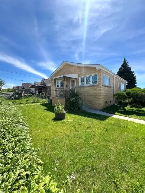 6501 S Kenneth Avenue, Chicago, IL 60629
