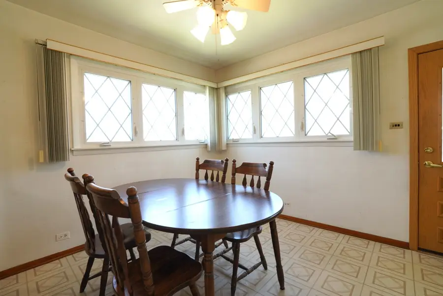 6501 S Kenneth Avenue, Chicago, IL 60629 - #3