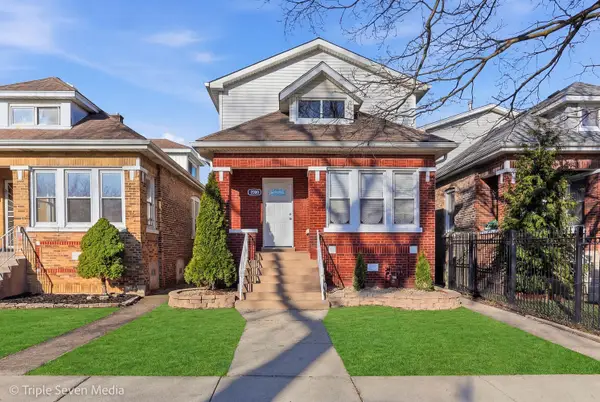 7520 S Carpenter Street, Chicago, IL 60620