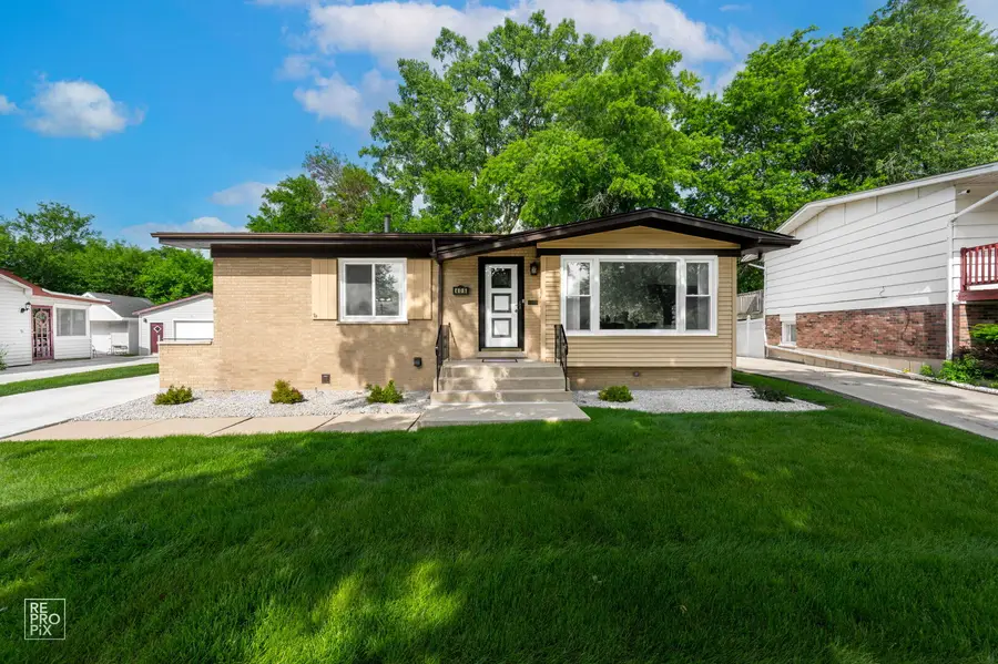 406 N Park Drive, Glenwood, IL 60425 - #2