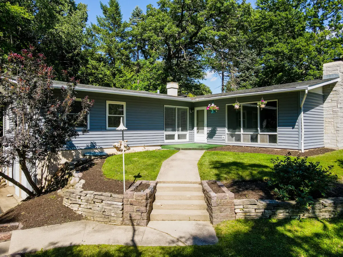 621 Hawthorne Court, Carpentersville, IL 60110 - #1