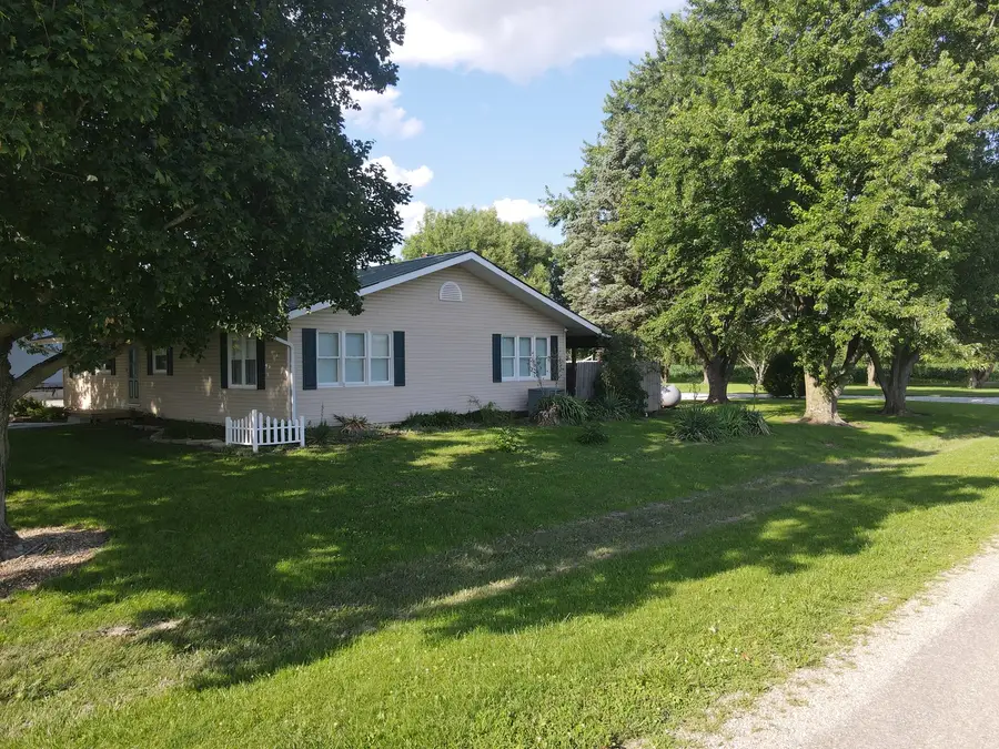1377 N County Road 750 Road, Toledo, IL 62468 - #2