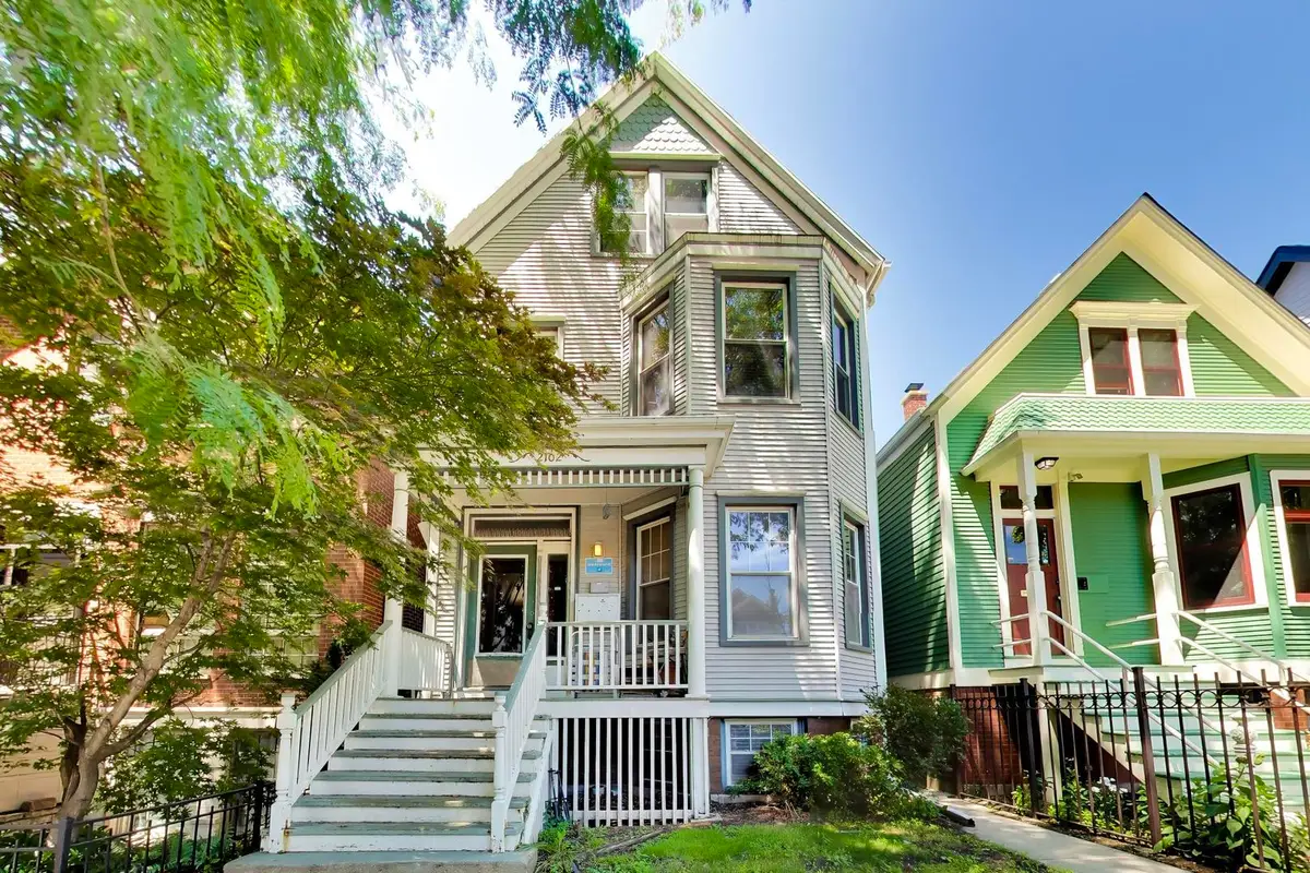 2102 W Belle Plaine Avenue, Chicago, IL 60618 - #1