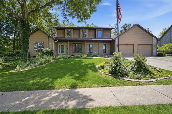 2 Stetson Drive, Bloomington, IL 61701