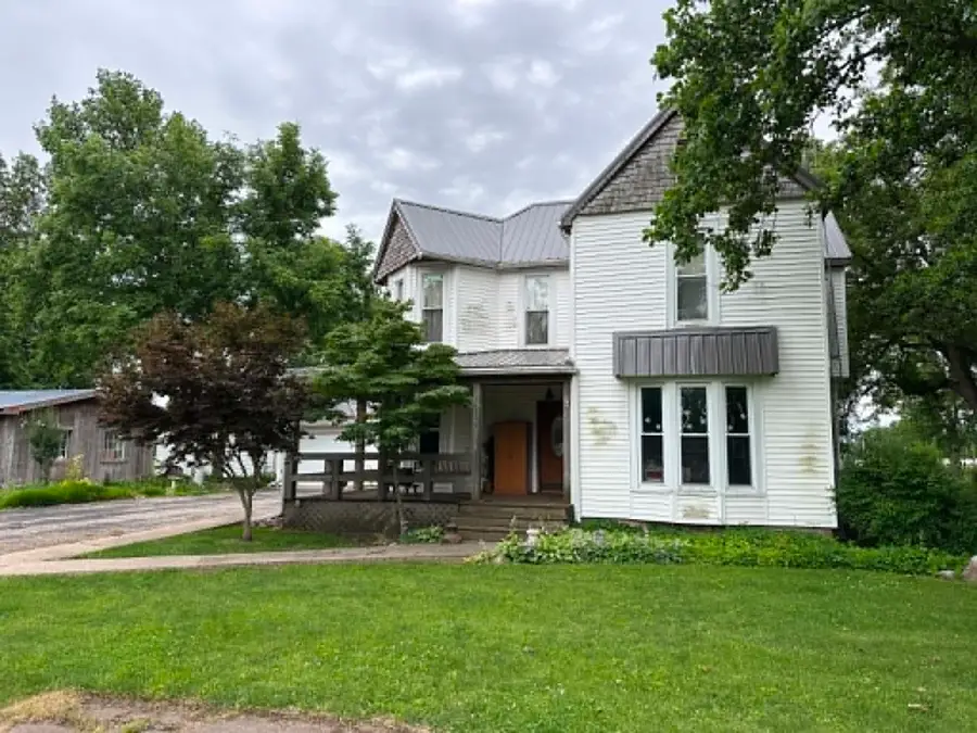 704 W Green Street, Newman, IL 61942 - #2